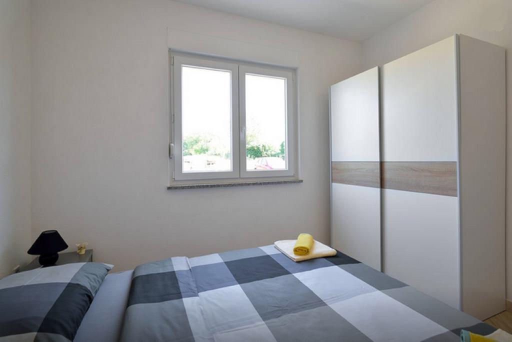 Apartment Una Pula Exteriör bild